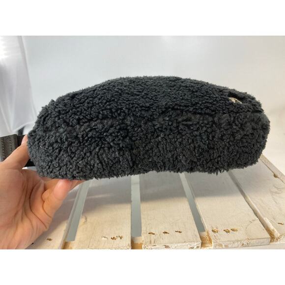 LULULEMON BLACK SHERPA GOLD METAL HARDWARE BELTBAG - Picture 6 of 15